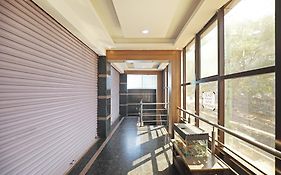 Hotel O Hotel Utsav Palace